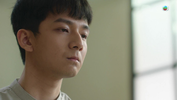 正義女神｜施焯日「漸進式壓抑」演活悲情弟弟 超班演技拍枱怒吼阿佘超有戲