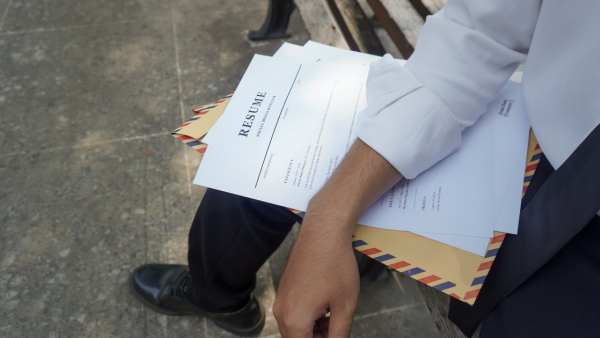 失業年半靠6張信用卡套現！港男Min Pay滾50萬巨債 揭3大忠告：以為呢世玩完