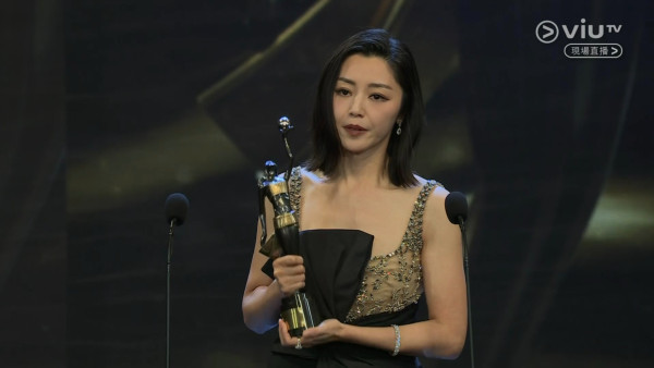 金像獎2026｜衛詩雅大熱奪最佳女配角！《再見UFO》其實「執二攤」頂替呢位女演員