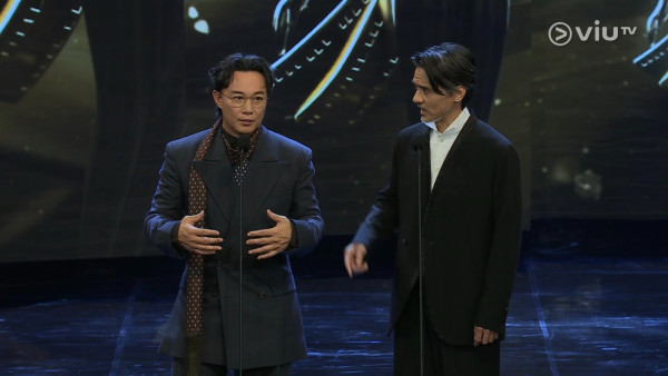 金像獎2026｜陳奕迅遭馮德倫開火揶揄即面色一沉 「老羞成怒」爆金句：你聽我講！