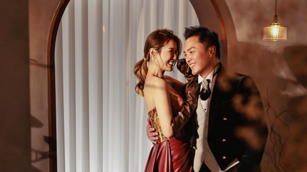 楊明莊思明被爆8月吉隆坡舉行婚禮 結束10年愛情長跑 結婚喜帖曝光！