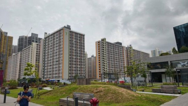 啟德簡約公屋外觀掀熱議！建築設計變返70年代風格！網民批影響市容：難民營咁樣