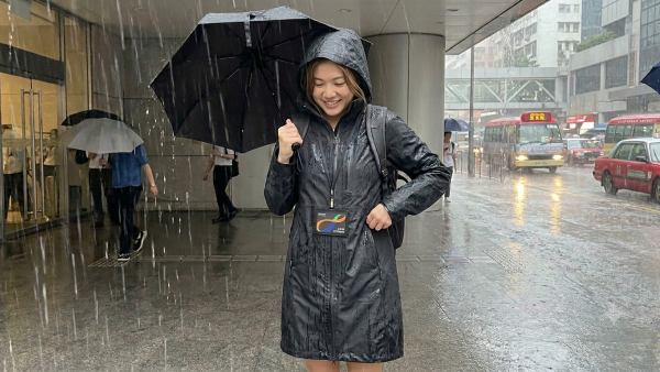 大雨上班怎么办？网友力推$140日本防雨神器 实测黑雨不漏仅1类人不建议买