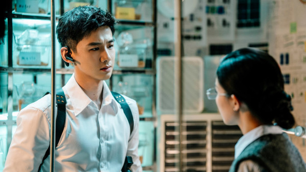 不眠日TVB線上看｜1-8集結局全劇透劇情簡介＋演員陣容大公開！白敬亭文詠珊捲入時間迴圈
