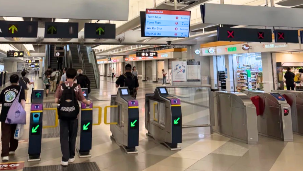 香港灯光极具人性化？内地网友拆解3大隐性审美差距，叹深圳太刺眼