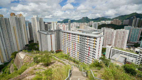 公屋極速調遷！港媽4個月獲派同座單位 揭交出1物房署或優先批核