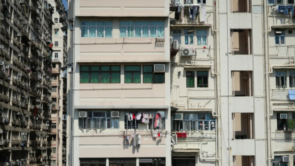 住公屋請工人驚被舉報收樓？房署教1招合法暫住免被鄰居舉報 附限制