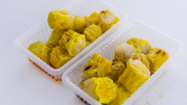 黑暗料理｜IKEA食客自創冰鎮燒賣！碎冰浸熱燒賣 網民崩潰喊報警：根本係犯罪