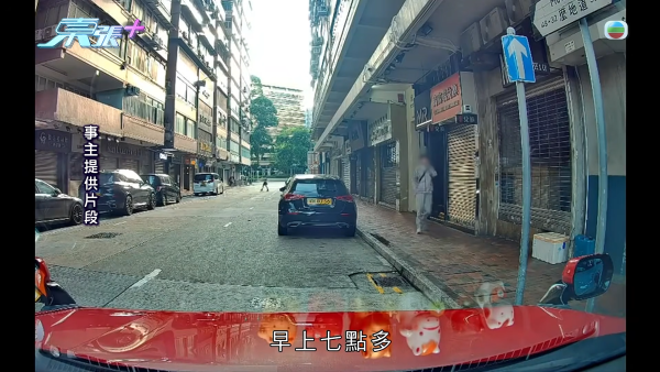 車CAM片｜的士司機夫婦同遭「霸王客」走數！公開車Cam片招數如出一轍 狡猾扮嘔即走