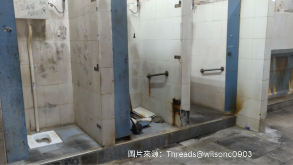 太安楼最臭男厕即日起装修！门口张贴通告暂停使用1个月 网友忧“不够一个月又玩烂”
