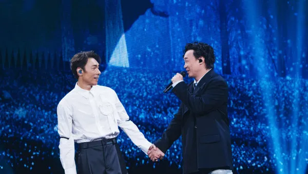 许志安演唱会2026｜阔别11年Fit爆再登红馆！大秀胸肌与陈奕迅牵手世纪合唱