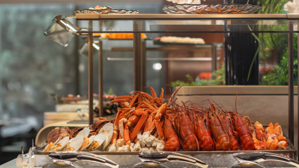 文華東方酒店自助餐優惠｜快船廊Clipper Lounge自助晚餐優惠！任食冰鎮海鮮／即切烤牛肉／送現金券