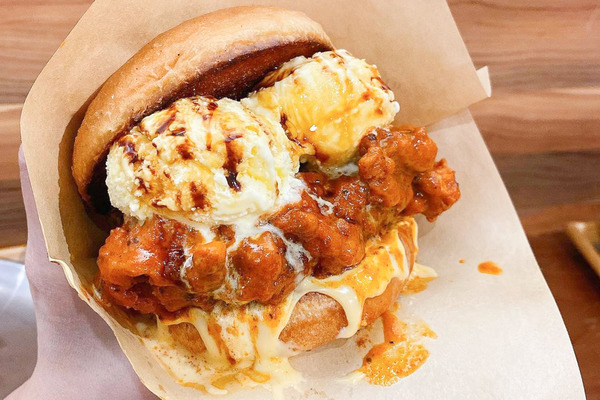 觀塘工廈小店The Cool Cousins創新口味漢堡包！雪糕球炸雞Burger／厚切吞拿魚扒／Mac'n Cheese牛堡／花生醬楓糖番薯條