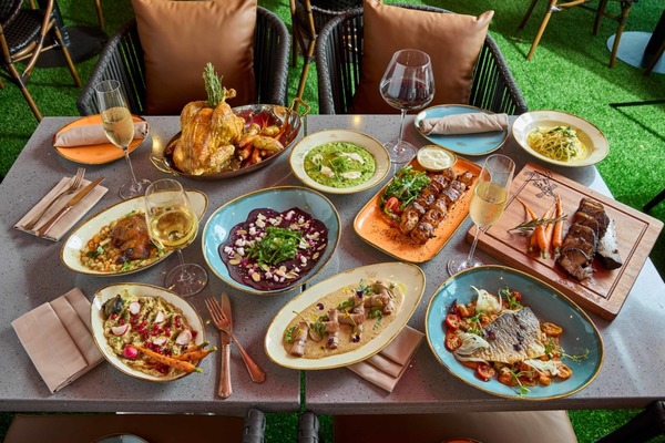 尖沙咀美食｜尖東新開地中海餐廳「Mulino」   碳烤八爪魚沙律／海鮮拼盤／孜然烤羊肋扒／燉牛尾／烤雞／cocktail