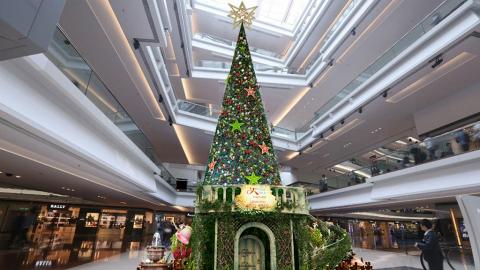 21米高聖誕樹！又一城3D聖誕《秘密花園》