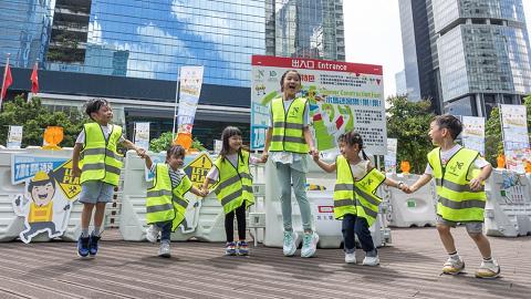 暑假必玩！全港首個「夏日水馬迷宮」登陸建造業零碳天地