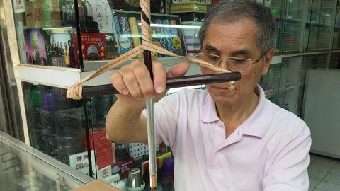 香港瀕失傳手雕麻雀！老師傅堅持40多年傳承手藝