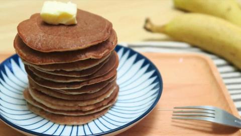 麵粉都唔使？2種材料煎出香蕉pancake
