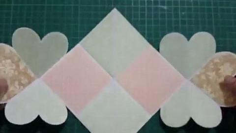 材料易預備！3張正方形紙自製心形展開卡