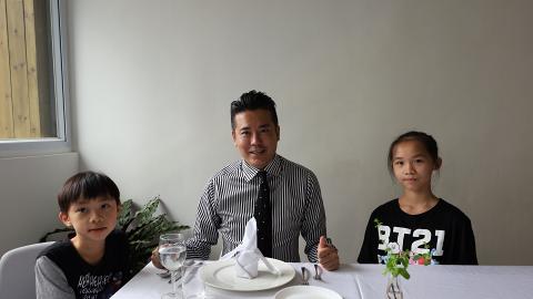 飲湯唔好殊殊聲！ 熟讀「BMW」法則 餐桌禮儀要從小培養