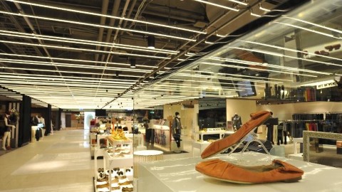 台北誠品大變身 書迷「朝聖」