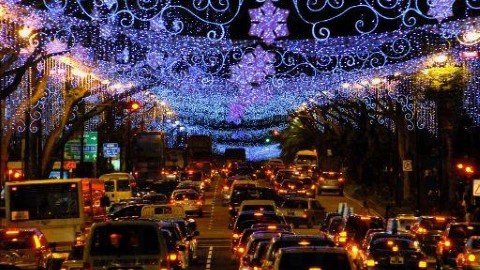 新加坡聖誕「甜到入心」 糖果造型燈飾率先亮燈