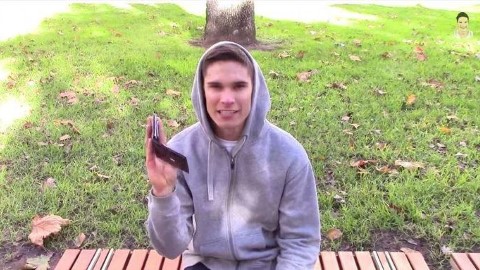 假扮跌銀包拍片 貪心就中伏了