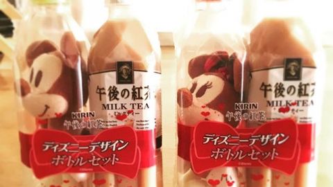 日本指定便利店買一支午後の紅茶 加送「瓶裏的米奇米妮」