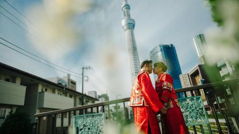 服裝定攝影師問題？日本影婚照大中伏 網民：有中國殭屍逛日本大街的感覺