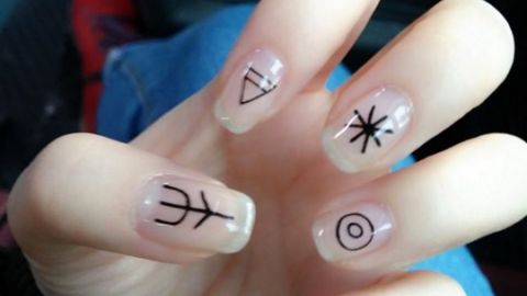 不會痛的刺青！ 韓國「刺青指彩」紋完不怕後悔