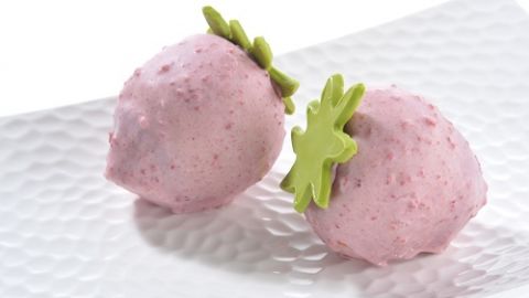 日本人氣手信！ 超可愛「草莓朱古力蜂蜜年輪蛋糕」