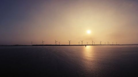 台中新地標！高美濕地景觀橋 飽覽海岸美景