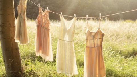 旅行晾衫極快乾！ 日網推6種衣服快速晾乾法