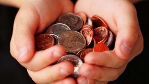 不用帶著「神沙」回家！ 香港機場將設外幣收集機入戶口或換禮品券