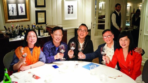 康泰旅行社  產品多元化 旅行團自由行同樣出色