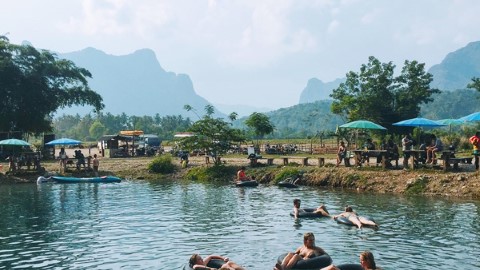 挑戰你膽量！ 土炮木高台玩泰山式跳水