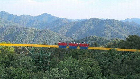 韓國單軌列車 空中神秘慢駛