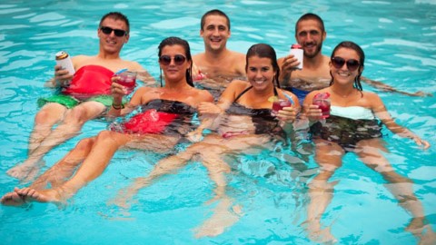 尿片式水泡 水中浮坐非常歎