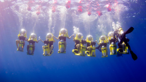唔使識游水 海底電單車暢游海底