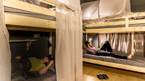 西班牙 新開  nap bar 打工仔有得瞓晏覺