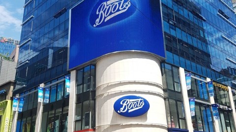 首爾 明洞 開 4 層高 英國 藥粧 Boots　4 大注目位