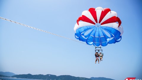 關西淡路島 parasailing 　與天空大海玩遊戲