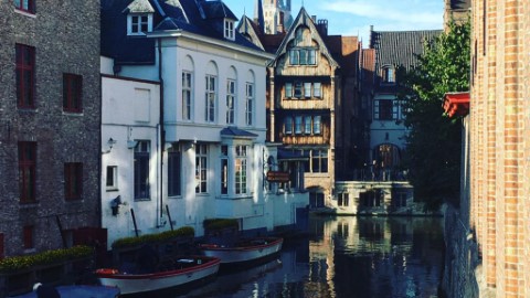 比利時 最浪漫的城市 運河上看中世紀古城布魯日