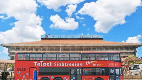 漫遊 台北　 坐觀光開篷巴士紅、藍線
