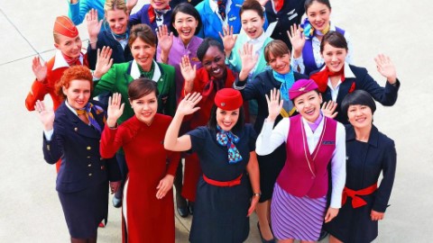 3 萬呎空中花生騷！空姐制服知多啲