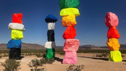 美國限定 七彩藝術巨石陣