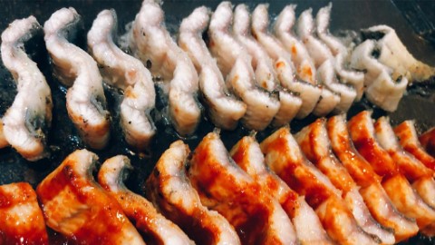 超肥美鰻魚+牛肉任食！ 首爾人氣韓燒店