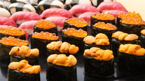 東京壽司店推高級壽司放題 $300無限任食海膽、大拖羅！