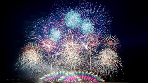 2019年日本全國夏季煙花大會日程 豪斯登堡九州第一煙花．隅田川花火大會．京都藝術花火