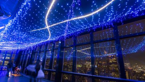 東京夏季浪漫打卡點 東京鐵塔流星天河夜景燈飾